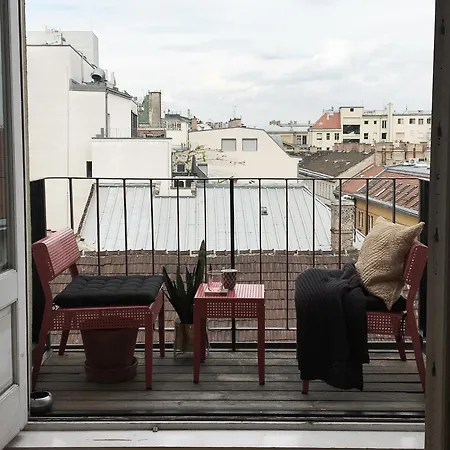 Rooftop View 아파트 *