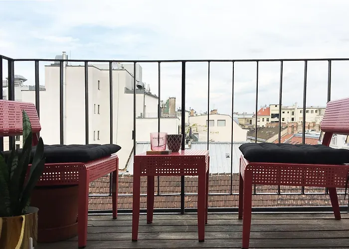 Rooftop View Apartment